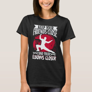 Karate-Schwarzgurt-Gi-Uniform Halte deine Freunde T-Shirt