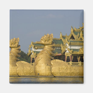 Karaweik Hall ist eine Sehenswürdigkeit von Yango Magnet