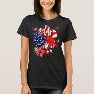 Kardinal Bird Stolz und Rose amerikanische Flagge T-Shirt
