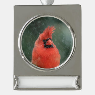Kardinal in einem Kiefernbaum während eines Schnee Banner-Ornament Silber