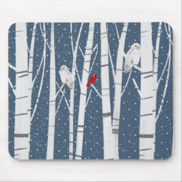Kardinal und Eulen in Schneeflocken Mousepad