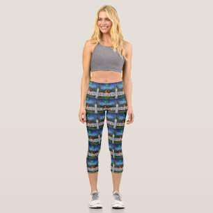 Kardinal und Weihnachtslicht Winterschnee Capri Leggings