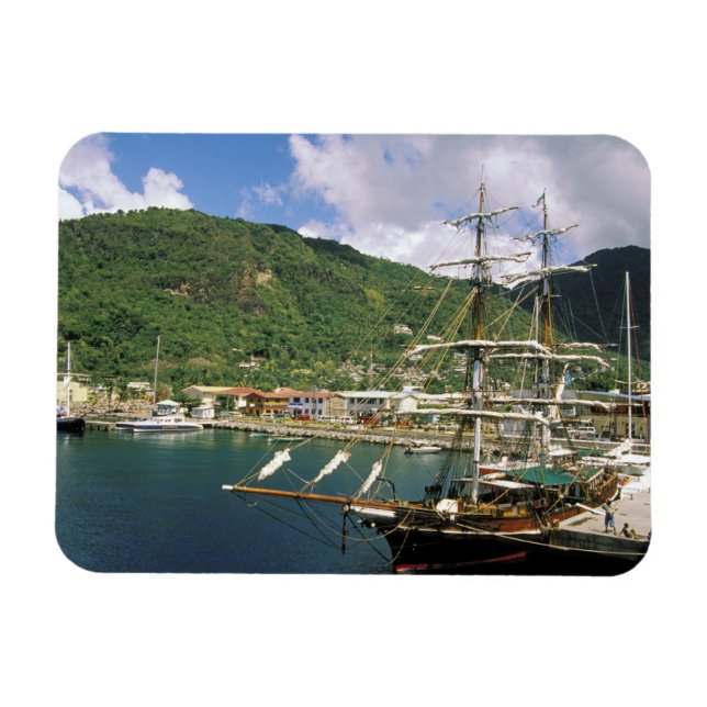 Karibik, St. Lucia, Soufriere. Boote in Magnet (Horizontal)