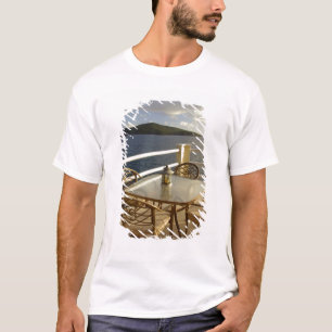 Karibik, U.S. Jungfrau Islands, St. Thomas.Ansehen T-Shirt