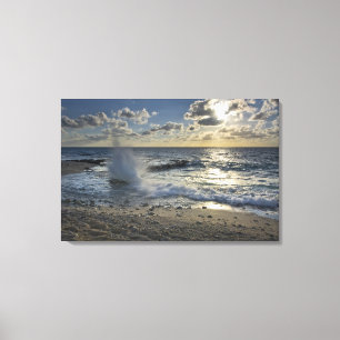 Karibisches Meer, Cayman Islands. Brechende Wellen Leinwanddruck