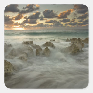 Karibisches Meer, Cayman Islands. Brechende Wellen Quadratischer Aufkleber