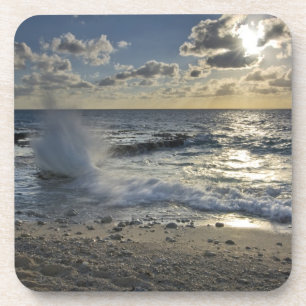 Karibisches Meer, Kaimaninseln.  Wellen Getränkeuntersetzer