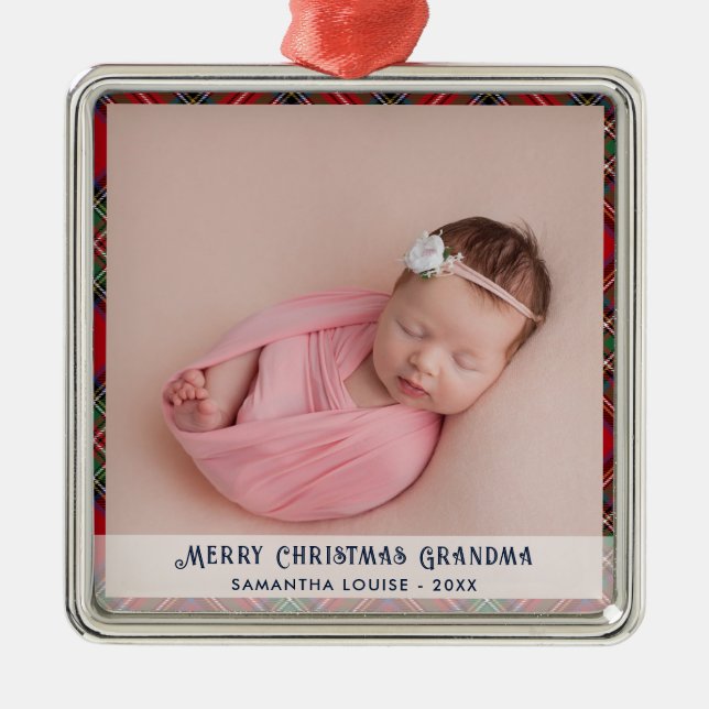 Kariert First Christmas Baby Foto Holiday Tartan Ornament Aus Metall (Vorne)