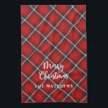 Kariert Rustikales Rotes Schwarzes Frohe Weihnacht Geschirrtuch<br><div class="desc">Ein rustikales kariertes Küchenhandtuch mit den Worten "Frohe Weihnachten" und personalisiert mit Ihrem Namen darunter. Einfache Landschaft für Ihre Zuhause,  die perfekt für die Weihnachtsferien-Saison ist. Mischen und mit anderen koordinierenden Weihnachtskissen auf www.zazzle.com/blackberryBoulevard. Designfragen werden per E-Mail beantwortet customercare@blackberryboulevard.com</div>