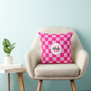 Karierte Quadrate helles heißrosa Retro-Monogramm Kissen
