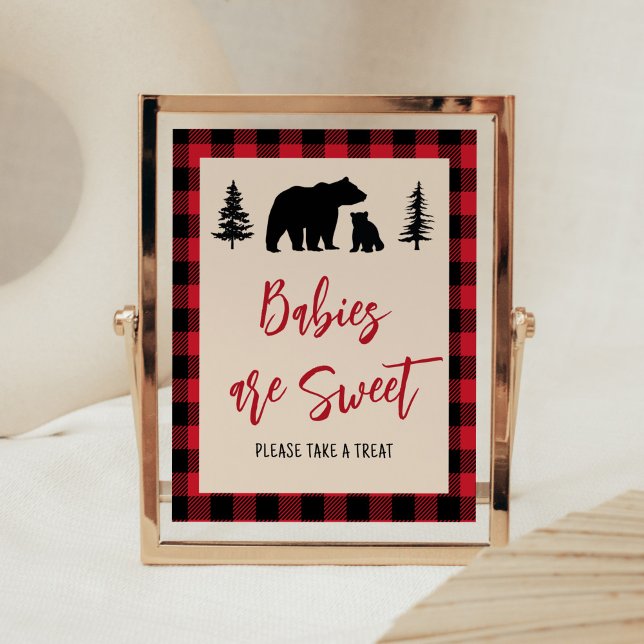 Karierter Bärenkub Lumberjack Babies sind süß Poster (Bear Cub Plaid Lumberjack Baby Shower Babies are Sweet Sign)
