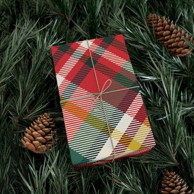 Karierter Roter Karo Elegantes Bauernhaus Geschenkpapier (Rustic Plaid Red and Green Wrapping Paper)