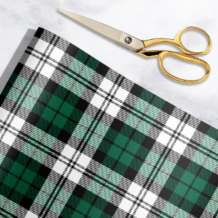 Karierter Urlaub in Rustikal, grün und weiß Tartan Geschenkpapier