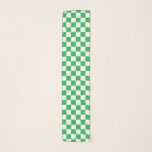Kariertes Grünes und Weiß Schal<br><div class="desc">Abstrakte digitale Kunst der grünen und weißen Quadrate in einer checkered Bildung.</div>