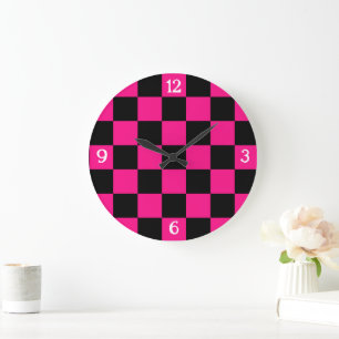 Kariertes heißes Rosa schwarzes geometrisches Retr Große Wanduhr