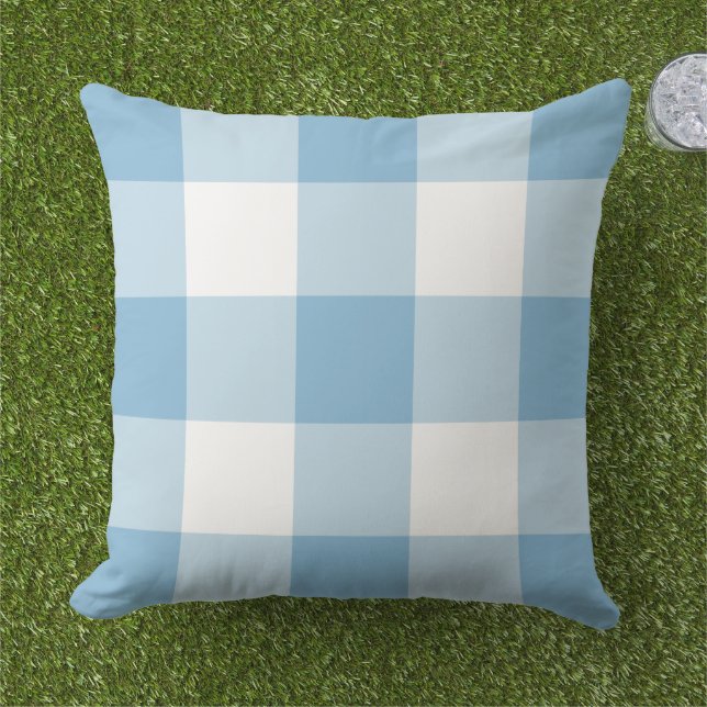 Kariertes Muster von Sky Blue und White Gingham Kissen (Gras)