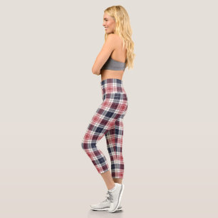 Kariertes rustikales Muster aus rotem und blauem T Capri Leggings