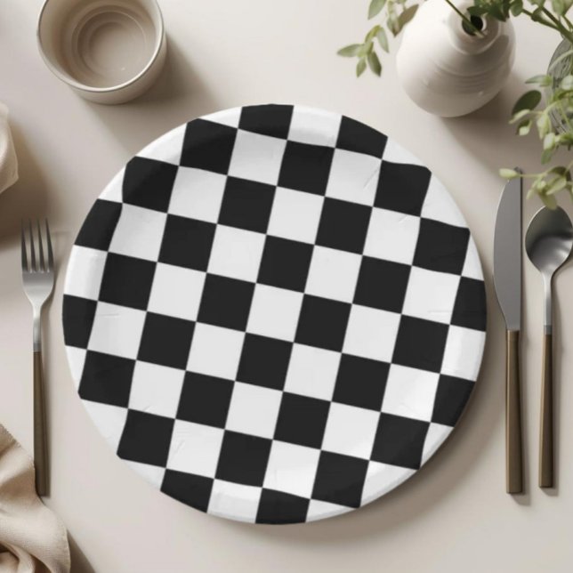 Kariertes Schwarz-Weiß-Muster-Geburtstagsfeier Pappteller (Checkered Black and White Plate, Black and White Party Decor, Checkered Party Plates, Two Cool Party)