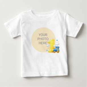 Kariertes T-Shirt zum Erstellen eines eigenen Gebu
