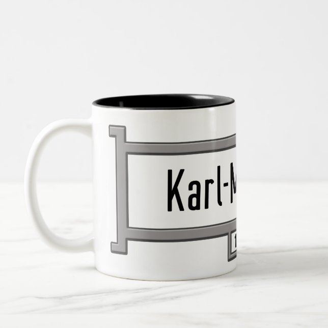 Karl-Marx-Allee, Berlin-Straßenschild Zweifarbige Tasse (Links)