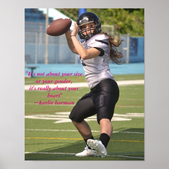 Karlie Harman Football Poster mit Zitat (Vorne)