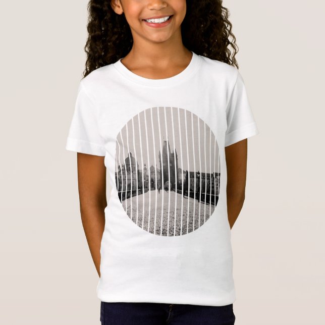 Karlsbrücke in Prag T-Shirt (Vorderseite)