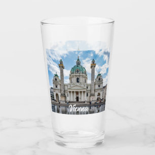 Karlskirche in Wien, Österreich Glas