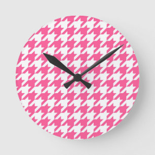 Karo aus rosa und weißem Hahnentrittmuster Runde Wanduhr