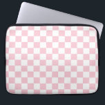 Karo Baby Pink und White Checkerboard Muster Laptopschutzhülle<br><div class="desc">Prüfmuster - Hellrosa und weiße Schachbretter.</div>