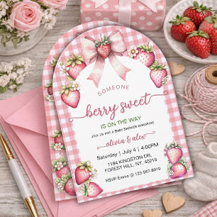Karo-Coquette-Beeren-Süße-Baby-Shower-Röte-Beere Einladung
