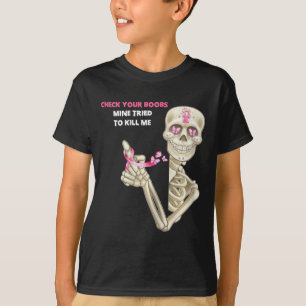 Karo Ihre Brust Mine versucht, mir Zucker Skul zu T-Shirt