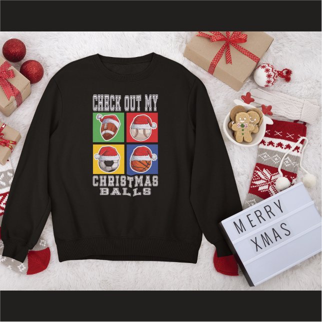 Karo meine Weihnachtsbällchen mit dem Weihnachtsma T-Shirt (Von Creator hochgeladen)