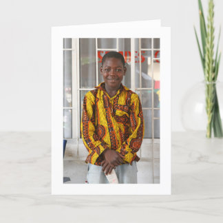 Karte, "Junge in einem Gelb, Rot und Schwarz-Shirt Karte