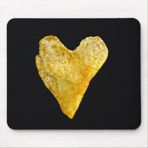 Kartoffelchips in Heart Shaped Mousepad