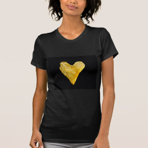 Kartoffelchips in Heart Shaped T-Shirt