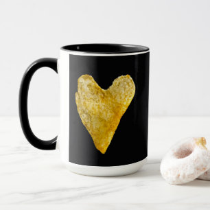 Kartoffelchips in Heart Shaped Tasse