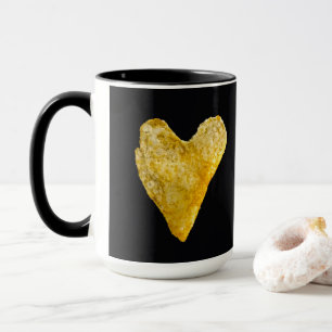 Kartoffelchips in Heart Shaped Tasse