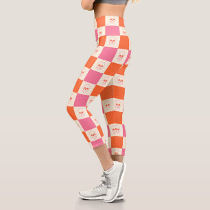 Karton-Skulpturen in Rosa, Orange und Creme Capri Leggings