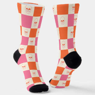 Karton-Skulpturen in Rosa, Orange und Creme Socken