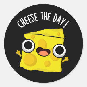 Käse The Day Funny Food Pun Dark BG Runder Aufkleber