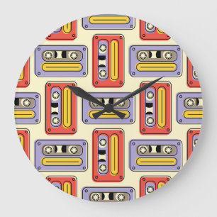 Kassetten für Retro: nahtloses Muster. Große Wanduhr