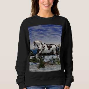 Kastanien und Weißes Paint Horst im Schnee Sweatshirt