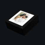 Kasten für frisches Foto Erinnerungskiste<br><div class="desc">Ein personalisiertes Foto aus Hochzeitsholz lackiert Sake-Box. Ersetzen Sie dieses Foto durch Ihr eigenes Lieblings-Hochzeitsfest-Foto.</div>