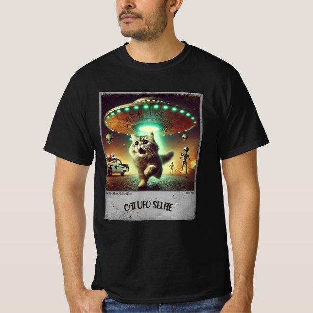 Kat UFO Selfie: Scared Kitty (Man T - Shirt) #09 T-Shirt (Vorderseite)