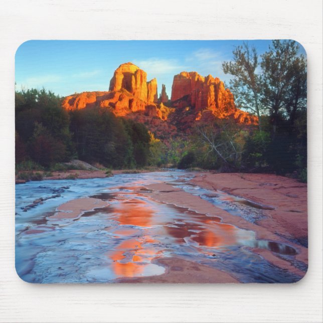Kathedrale Felsen reflektieren Oak Creek bei Sonne Mousepad (Vorne)