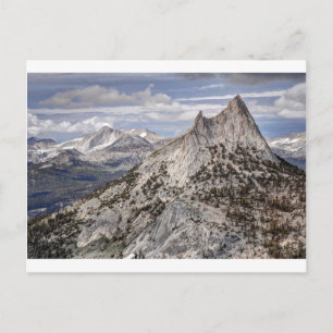 Kathedrale Spitze und Berghänge Postkarte
