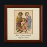 Katholische Gastgeschenk Hochzeit Heilige Familie  Erinnerungskiste<br><div class="desc">Dies ist ein wunderschönes katholisches Bild der Heiligen Familie,  Jesus,  der gesegneten Jungfrau Mary,  & St. Joseph.  Alle Texte und Schriftart können geändert werden.</div>