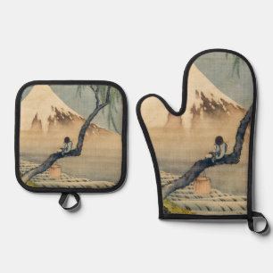 Katsushika Hokusai - Junge betrachtet den Fuji Ofenhandschuh & Topflappen-Set