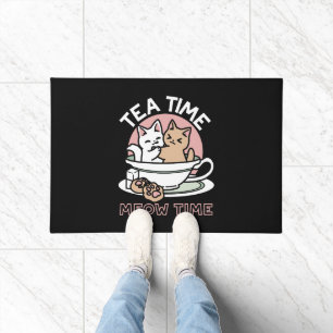 Kätzchen im Pokal knuddeln - Adorable Tea Time Fußmatte