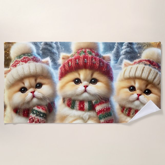 Kätzchen in festlicher Weihnachtsdekoration und Sc Strandtuch (Vorderseite)